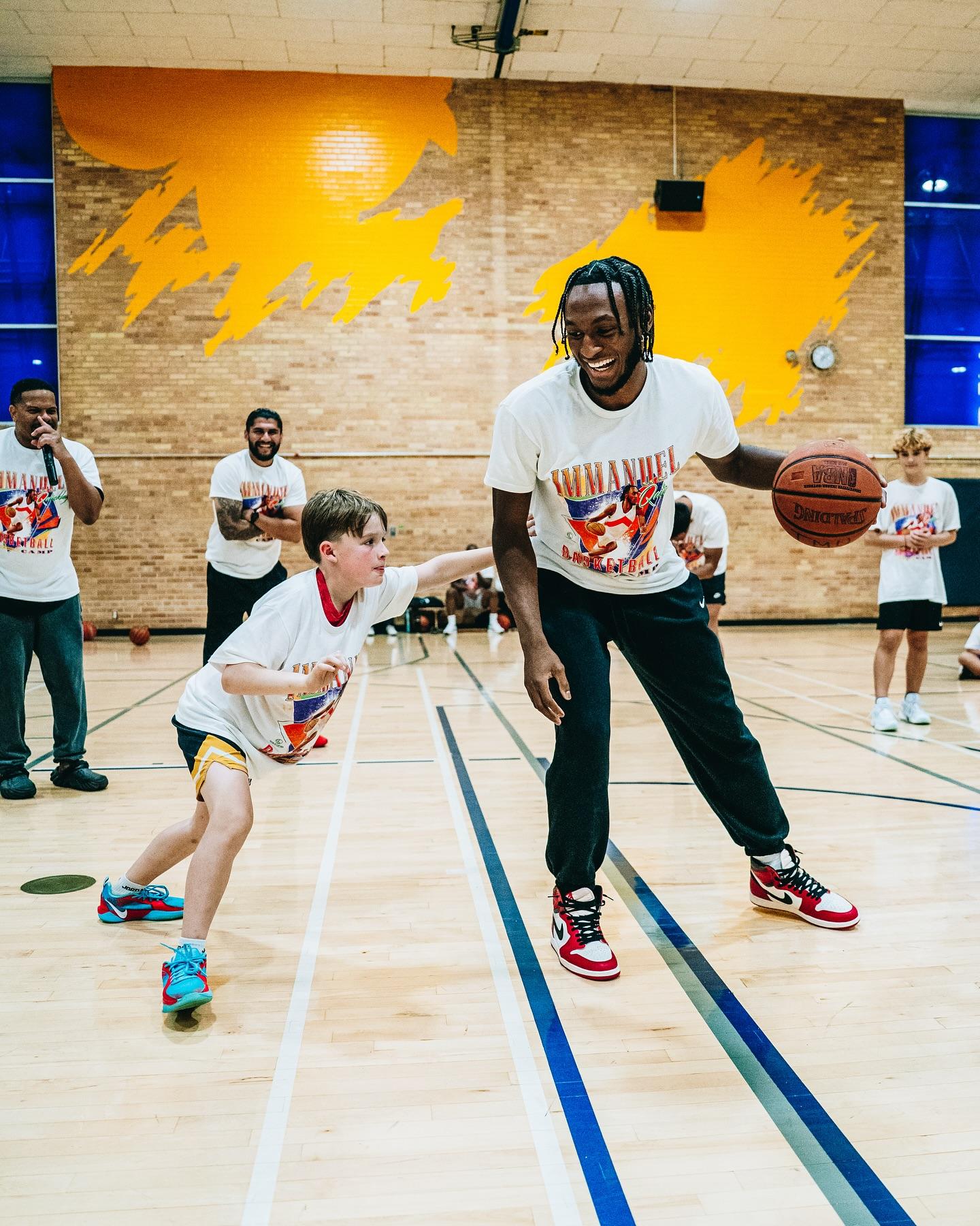 alt, 奎克利在社, 童训练营照