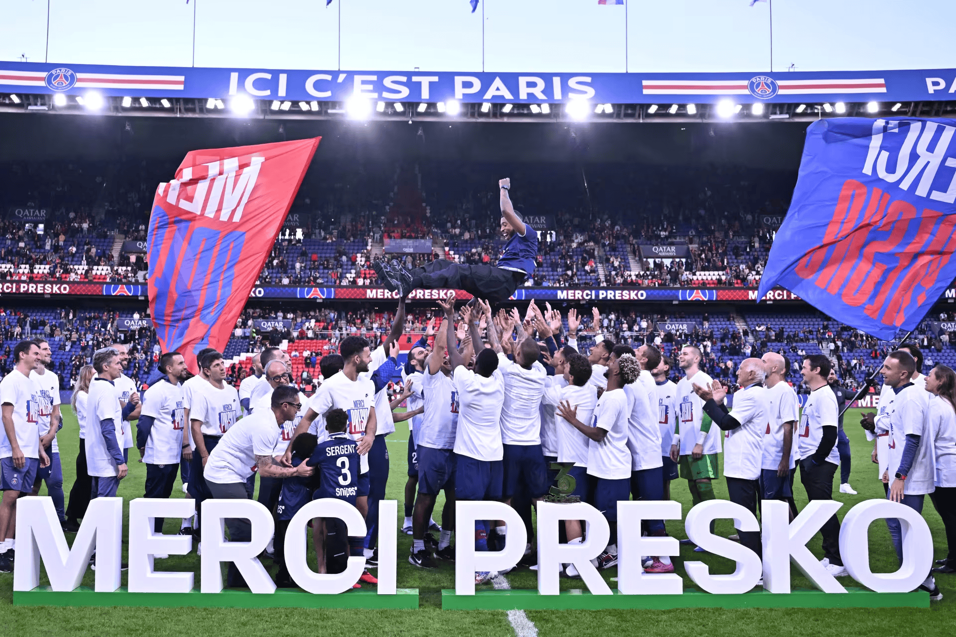 深情演讲, alt, 贝举行主场 深情演讲, alt, 贝举行主场